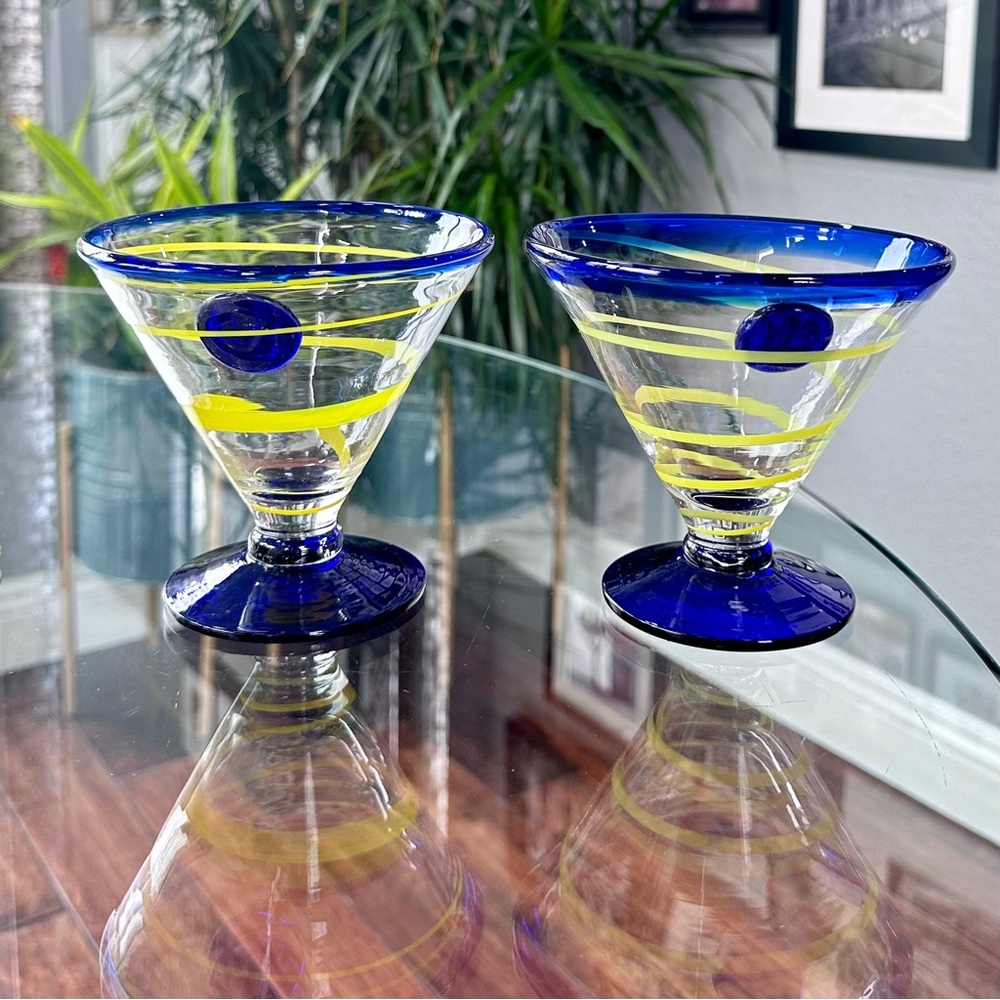 ๐ Two KOSTA BODA Handblown Cobalt Yellow Swirl Royal Caribbean Martinis MINT๐